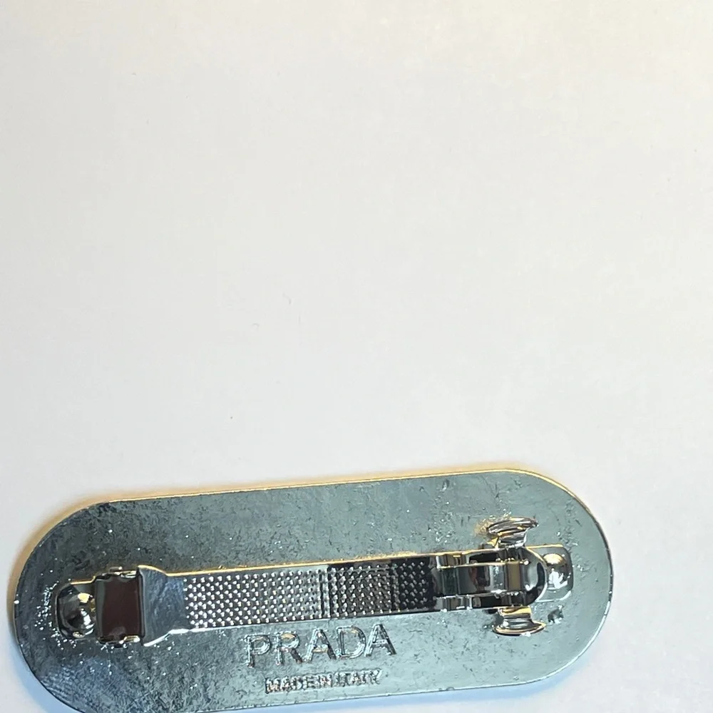 Prada - Picture 9 of 11
